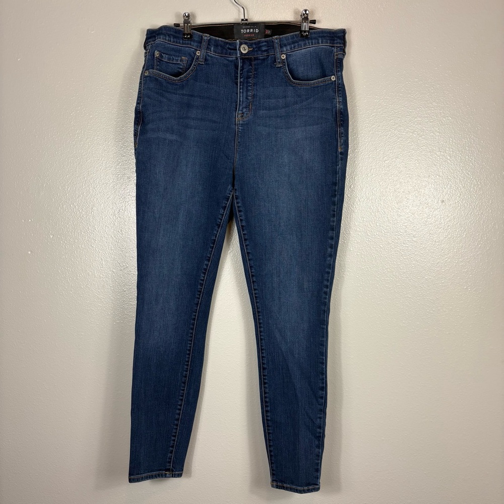 Torrid Sky High Skinny Jeans size 16R dark wash